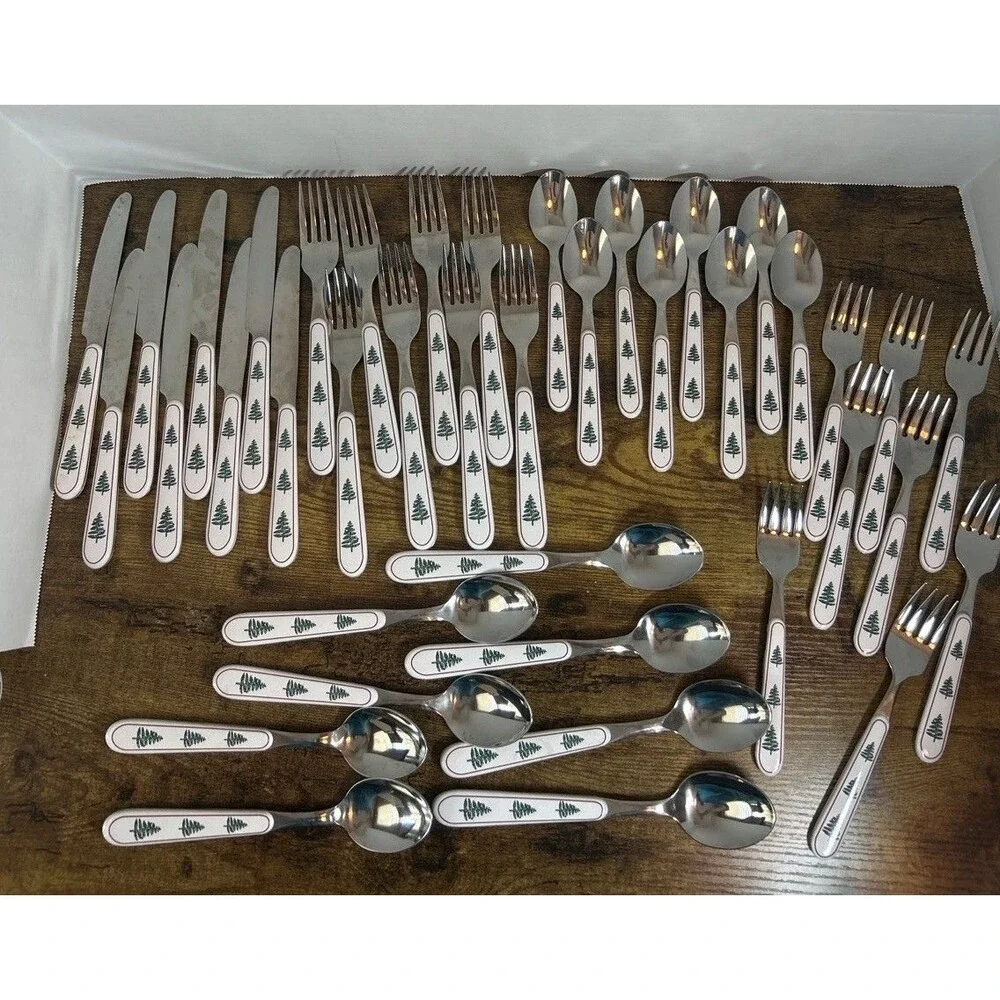 Oneida Furio Christmas Tree Flatware Set 40 Pc Service for 8 Vintage 1980 Used